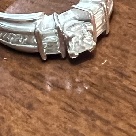 Elegant platinum/white gold Woman Ring - Picture 5 of 8